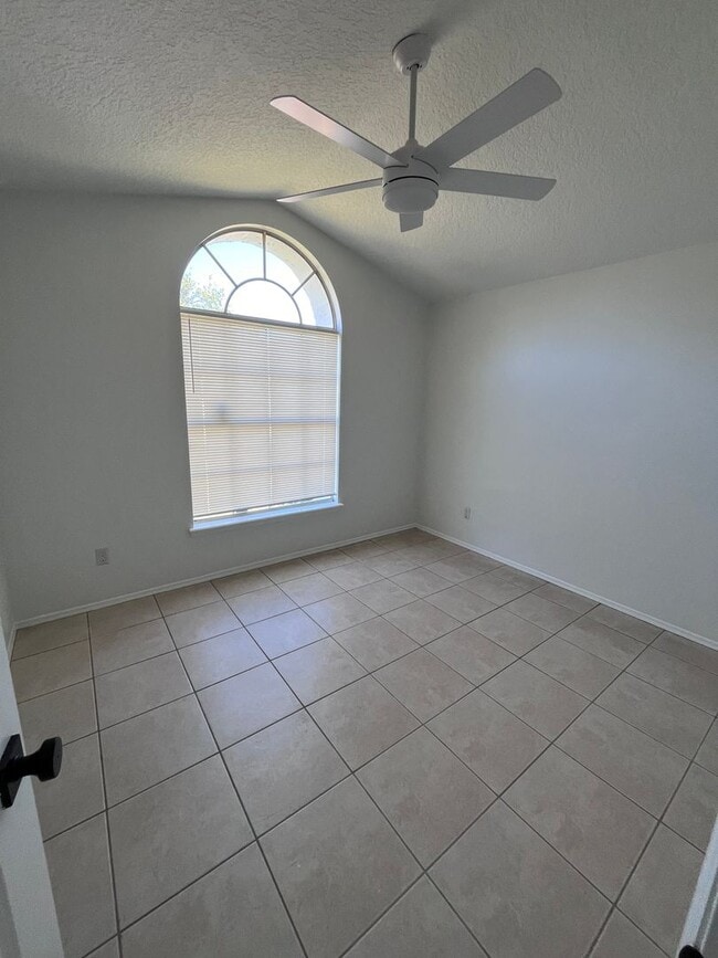 Building Photo - 109 Crossbryn Ct