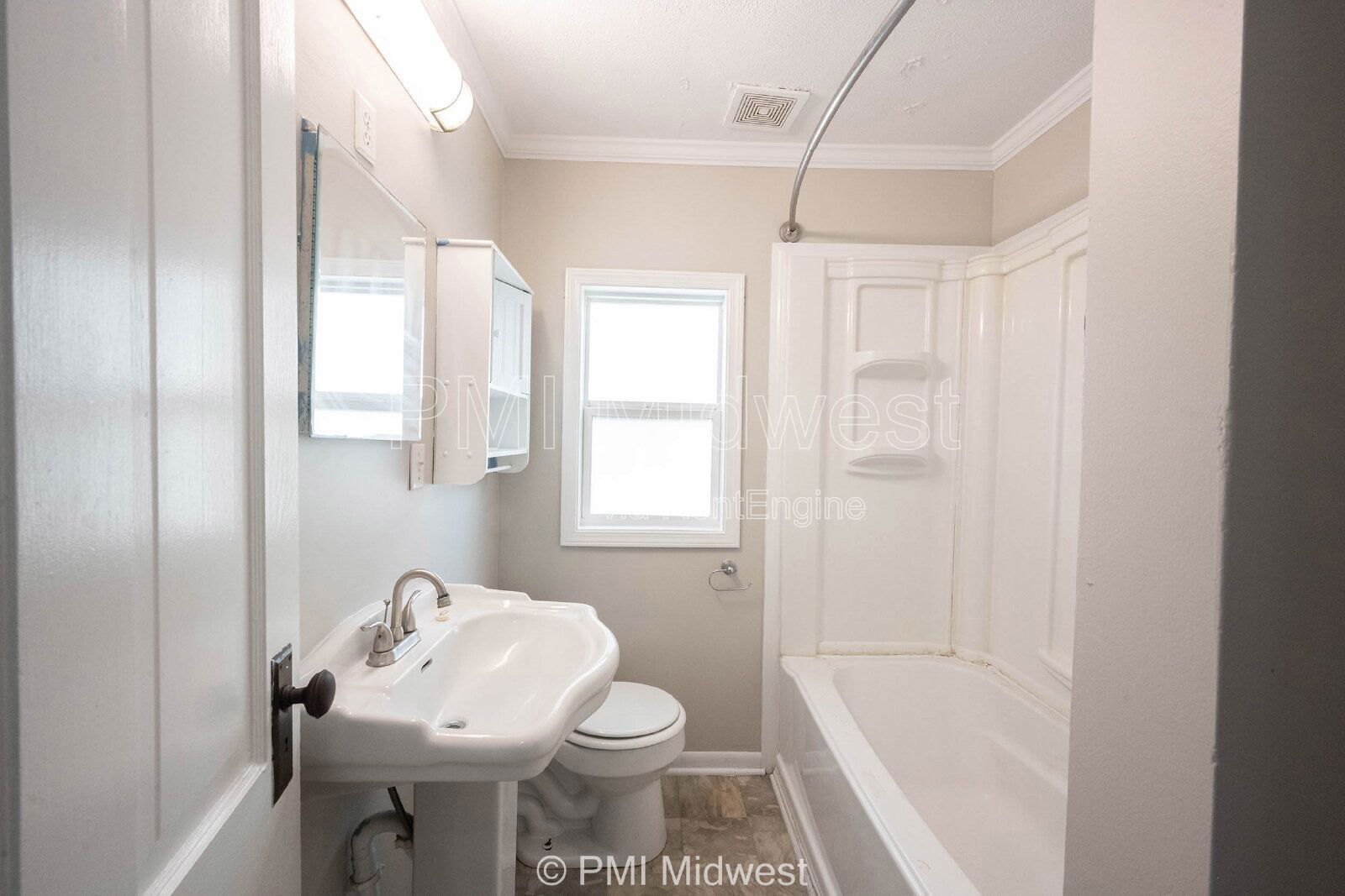 Building Photo - 411 S East St