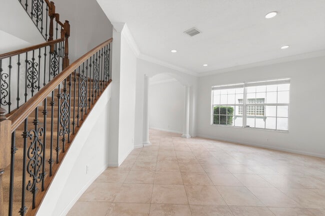 Building Photo - 9661 Cobblestone Creek Dr