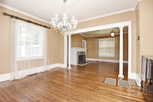 Building Photo - 416 Hillcrest St
