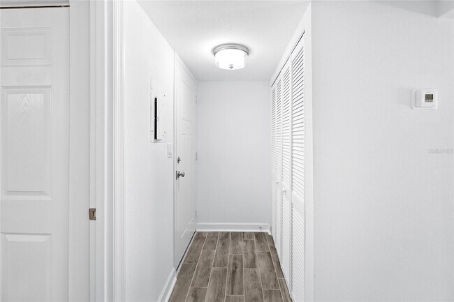 Building Photo - 505 Plaza Seville Ct