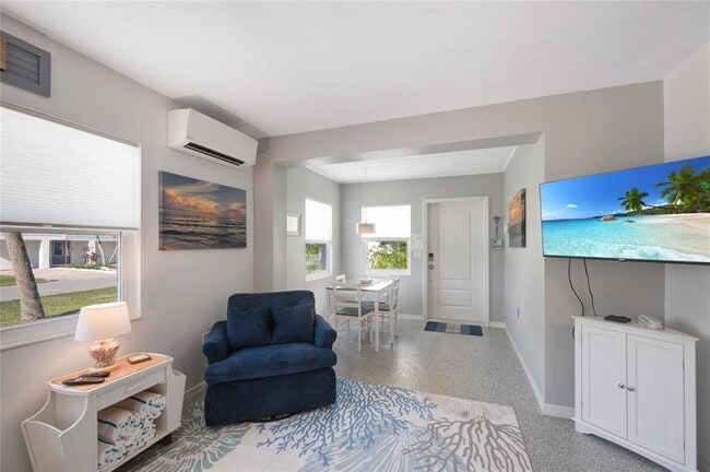 Building Photo - 211 77th St