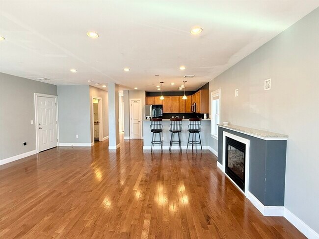 Building Photo - 4 Woodworth St