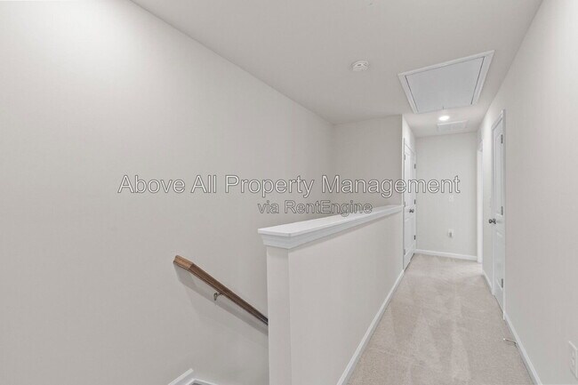 Building Photo - 1035 Shoreside Dr