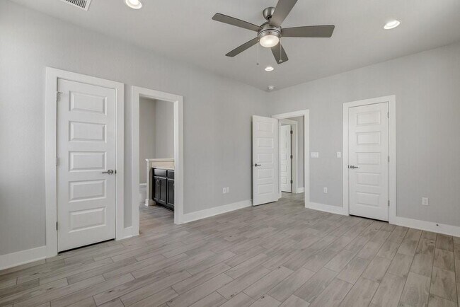 Building Photo - 2017 Warely Ln