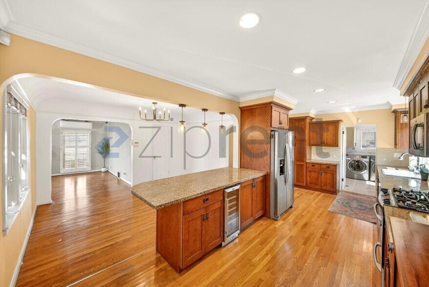 Building Photo - 2940 Cardiff Ave