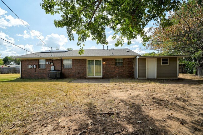 Building Photo - Corner-Lot Charmer Near Tinker AFB | Solar...