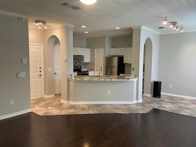 Kitchen with Large Pantry - 860 N Orange Ave