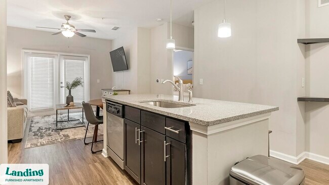 Building Photo - 915 Brentmoor Dr