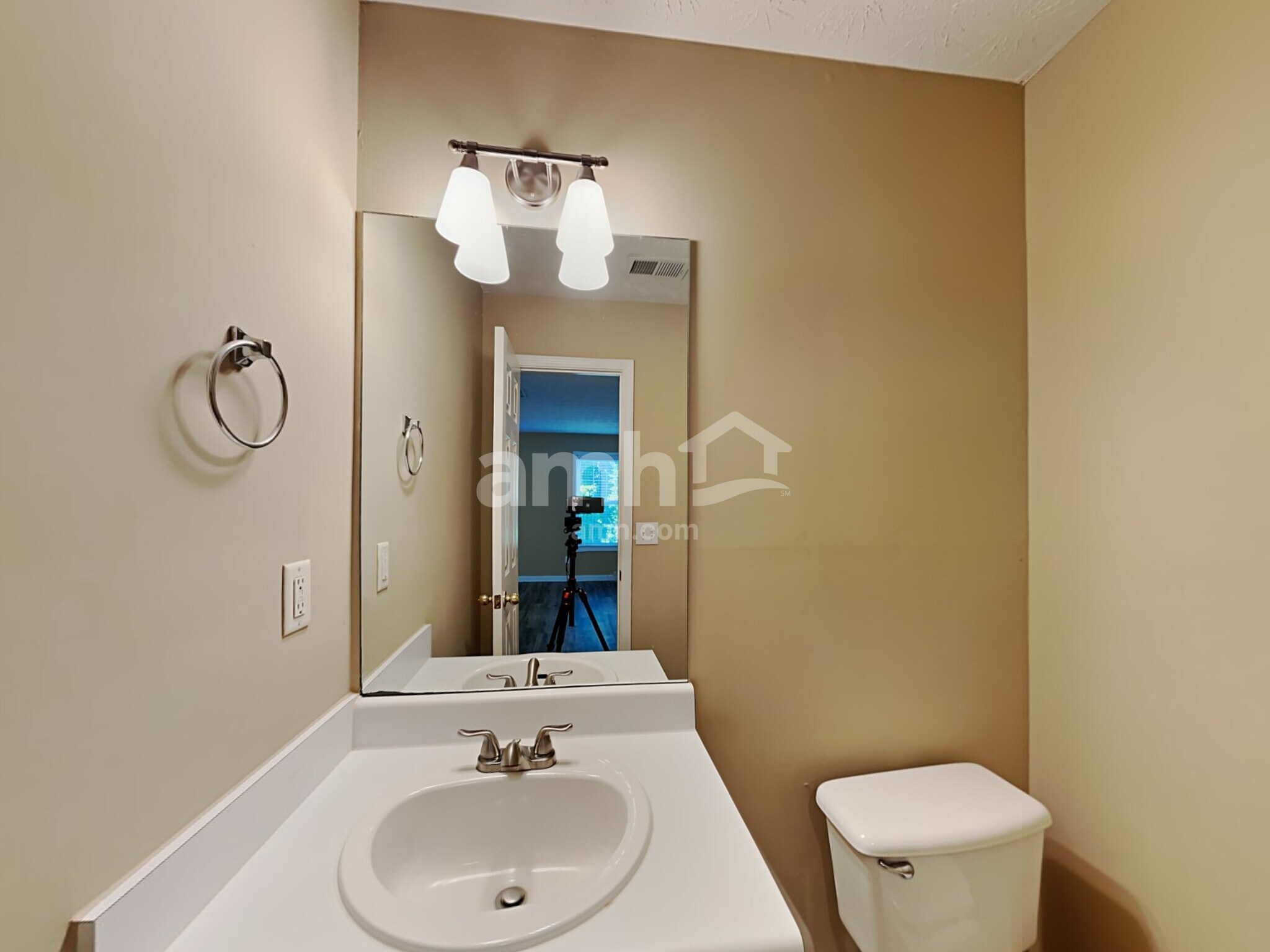 Building Photo - 2912 Canopy Cir