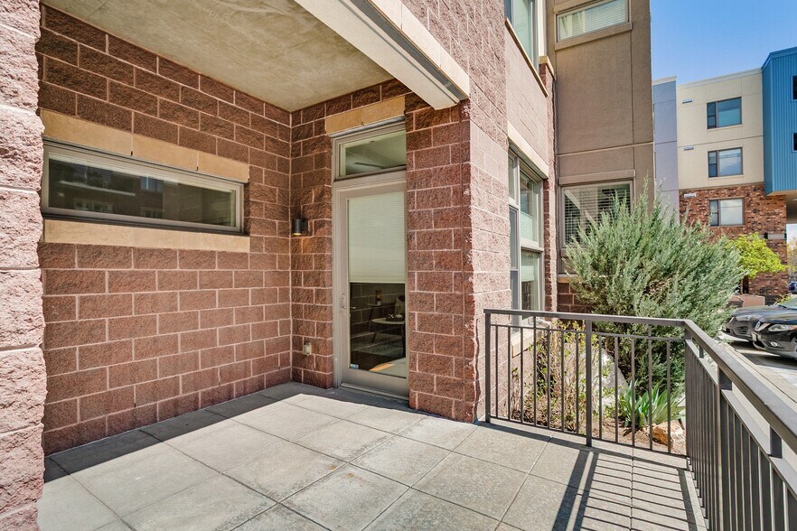 Building Photo - 3701 Arapahoe Ave