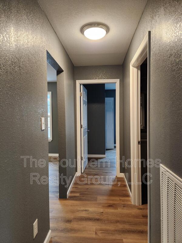 Building Photo - 116 Shryer Rd