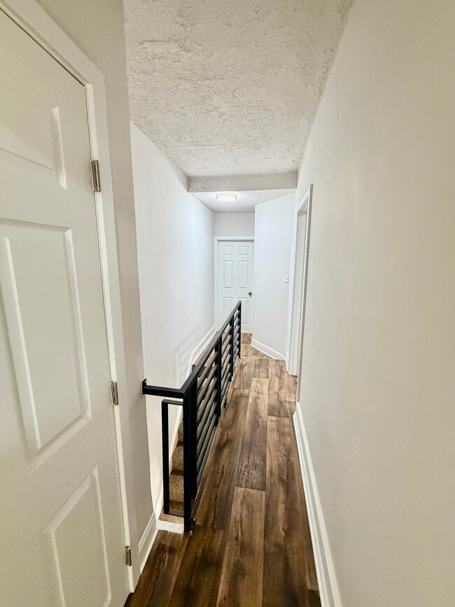 Building Photo - 2814 Helen St