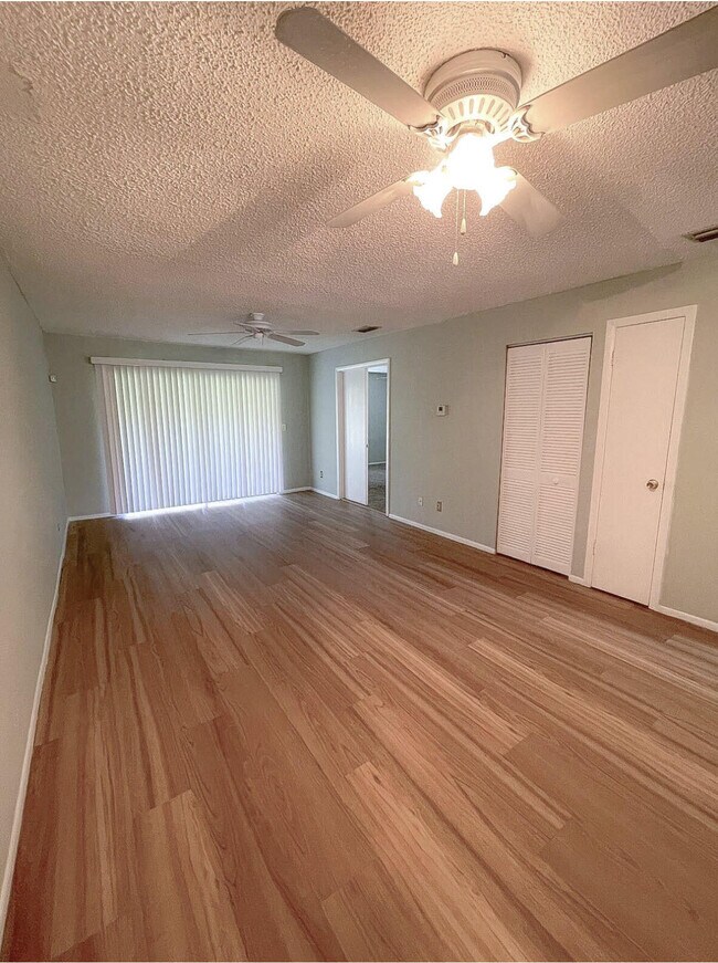 Building Photo - 6010 Indrio Rd