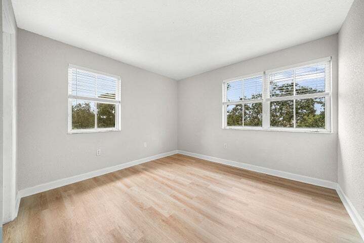 Building Photo - 1008 Shoma Dr