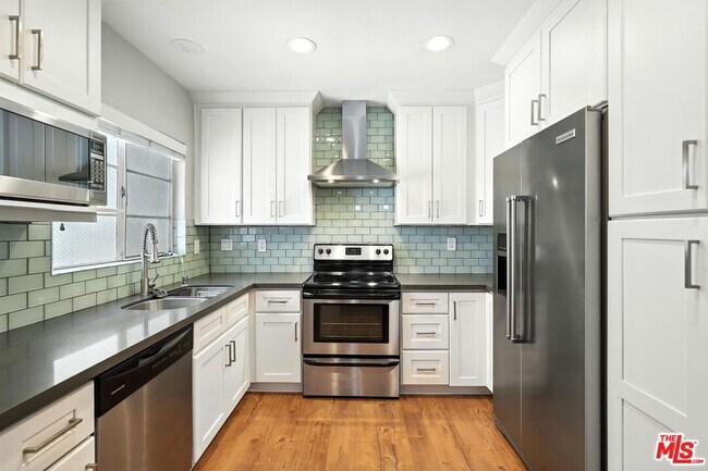 Primary Photo - 15248 Dickens St