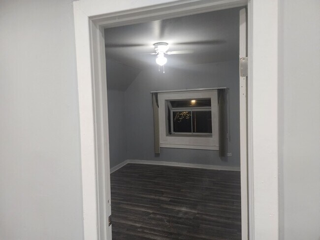Building Photo - 10730 S Lafayette Ave