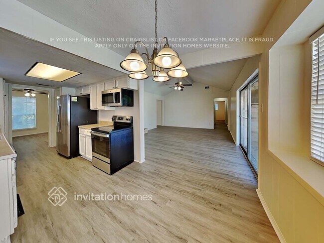 Building Photo - 4034 Broken Elm Dr