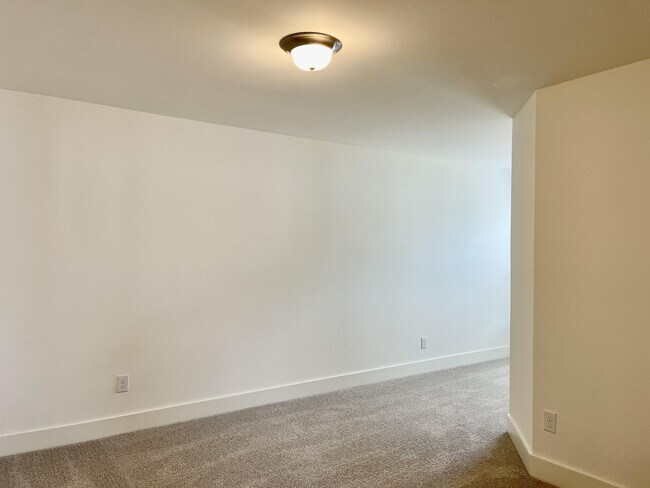 Building Photo - 123 Auburn Run Ln
