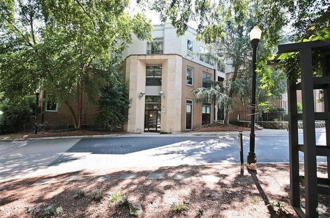 Building Photo - 821 Ralph McGill Blvd NE