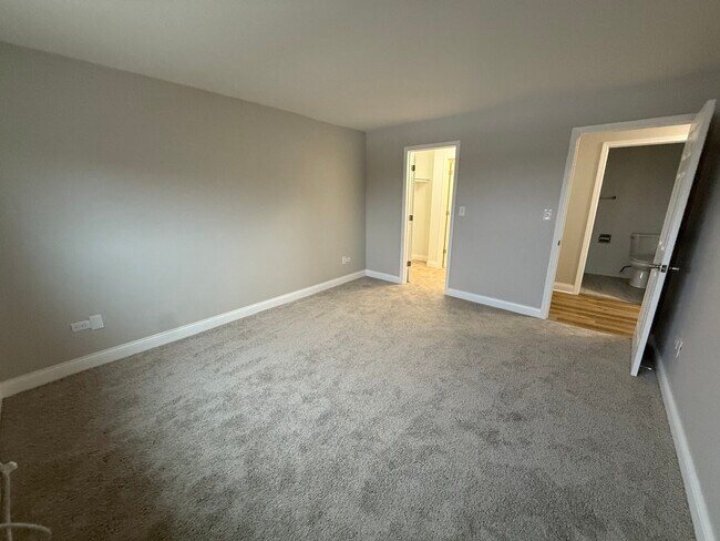 Building Photo - 110 N Kenilworth Ave