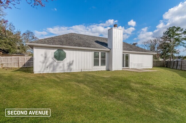 Building Photo - 8236 Hot Springs Dr N
