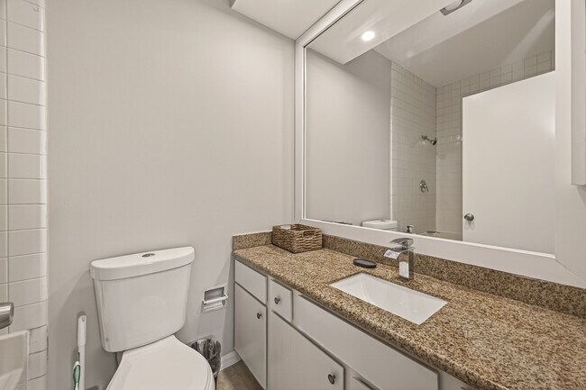 Building Photo - 2211 S Braeswood Blvd