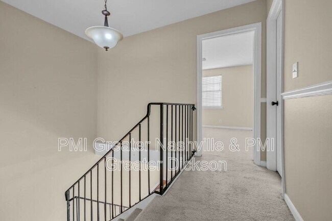 Building Photo - 8207 Sawyer Brown Rd