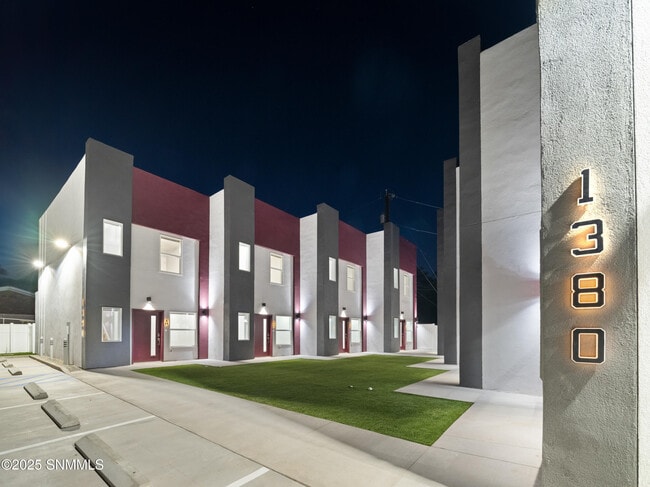 Building Photo - 1380 Monte Vista Ave