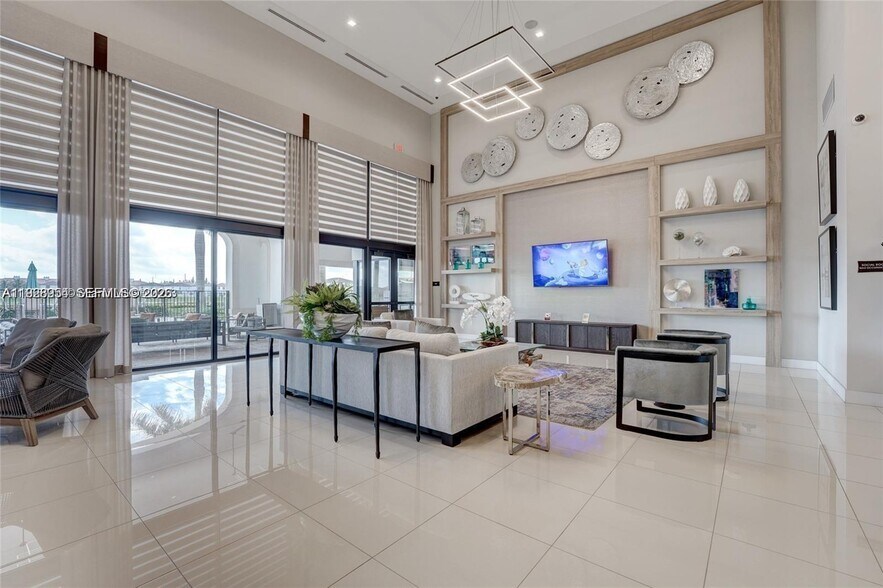 Building Photo - 10491 W 34th Ct