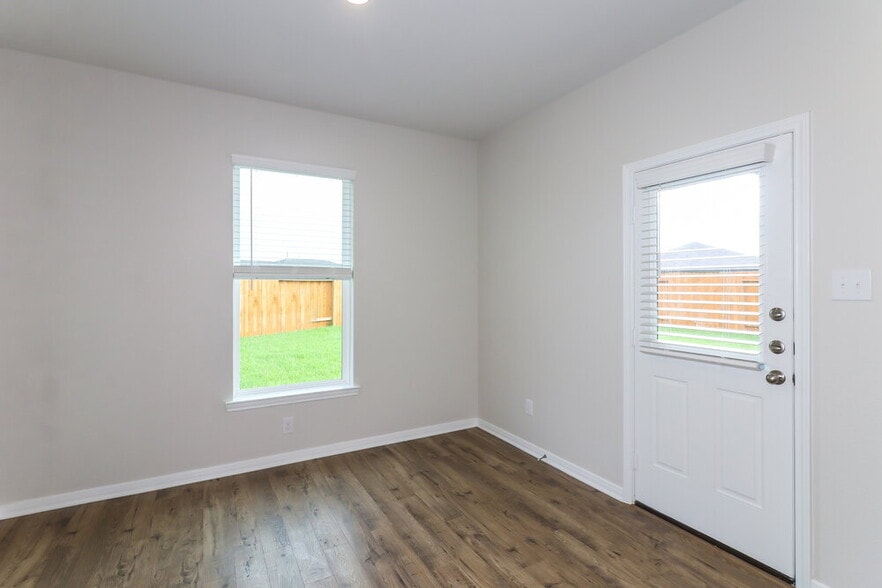 Building Photo - 206 Emma Rose Dr