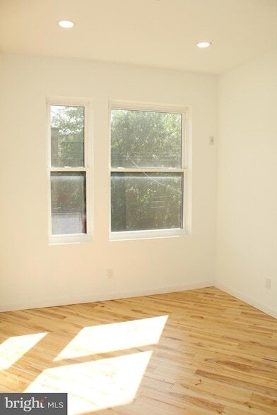 Building Photo - 3017 Ridge Ave