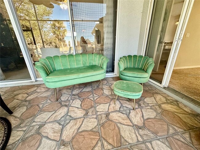 Building Photo - 1947 Fairway Loop