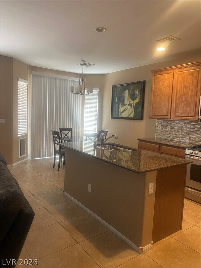 Building Photo - 7469 Calzado Dr