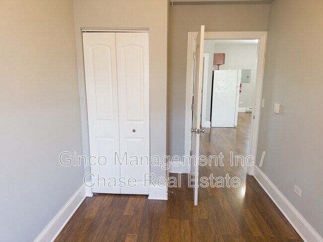Building Photo - 113 N Hickory St