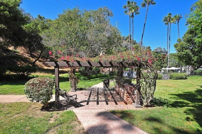 Building Photo - 6406 Friars Rd