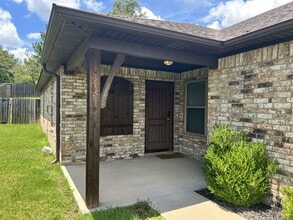 Building Photo - Beautiful 3 Bedroom, 2 Bath Duplex for Lease in Barling!