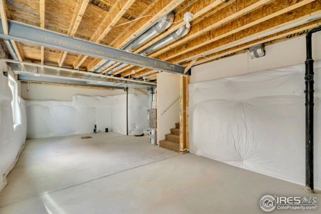 Building Photo - 214 Castle Dr