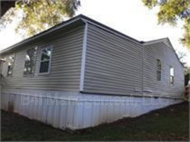 Building Photo - 1007 E Mcintosh Rd