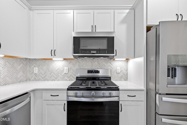 Building Photo - 115 Swain St