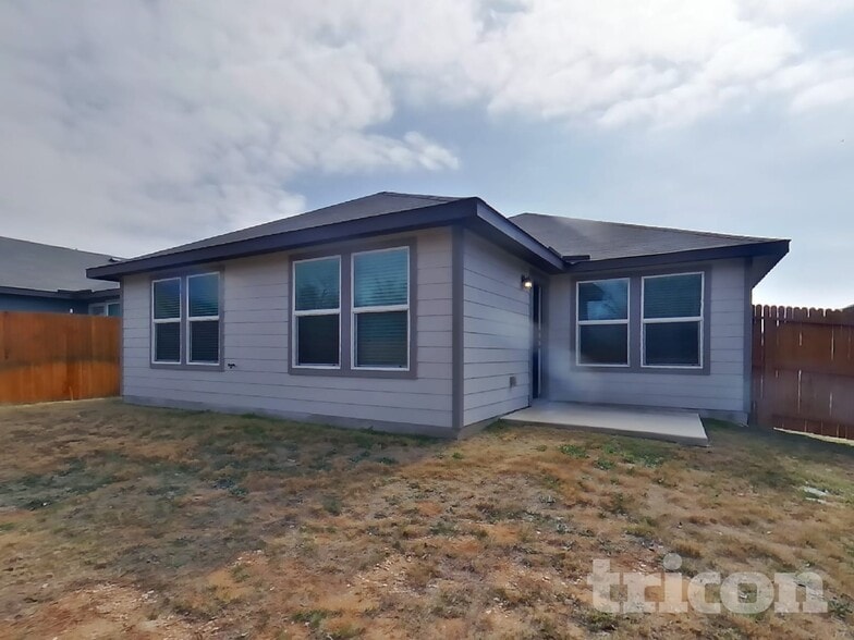 Building Photo - 13523 Emerson Wy