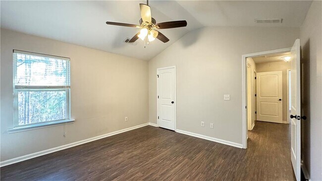 Building Photo - 4408 Black Hills Dr NW