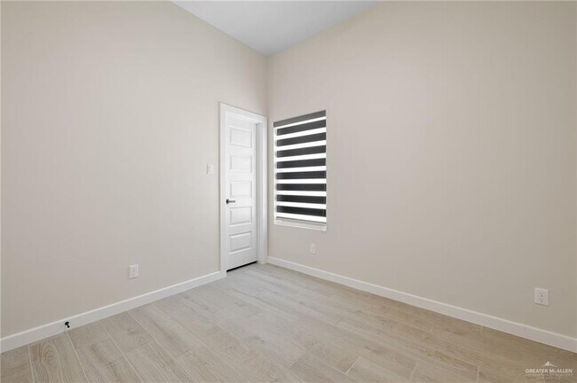 Building Photo - 13 Puffin Ave