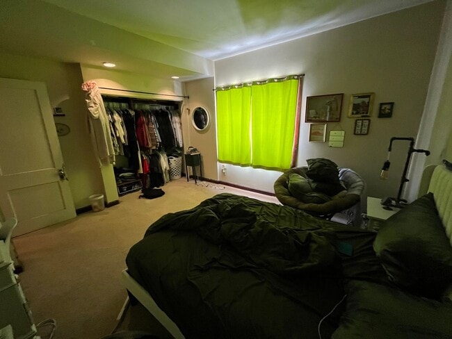 Building Photo - 2579 N Frederick Ave