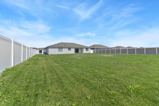 Building Photo - 1713 Willow Way