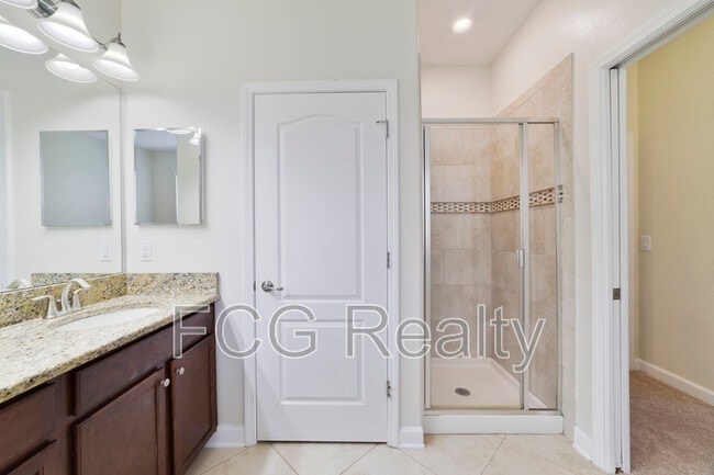 Building Photo - 1215 Long Cove Loop