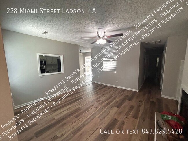 Building Photo - 228 Miami St
