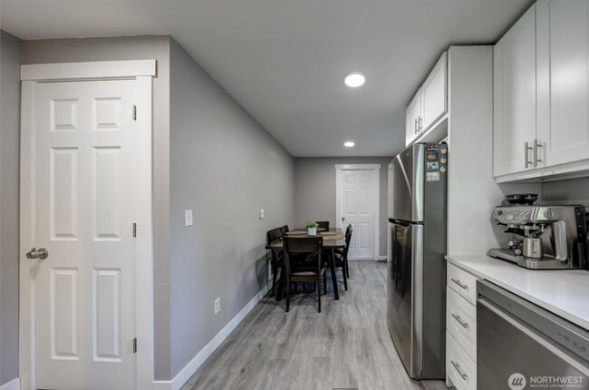 Building Photo - 10617-10617 10th Ave Ct S