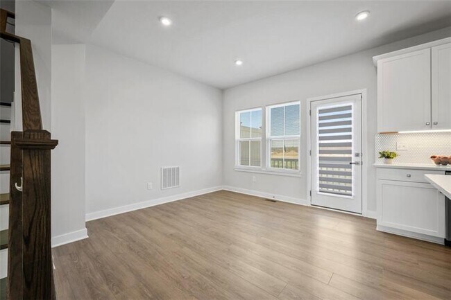 Building Photo - 505 Blackrock Blvd
