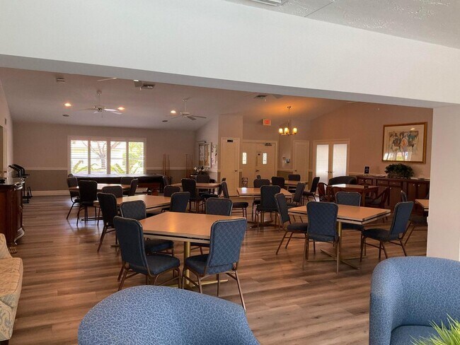 Building Photo - 12402 Dogleg Dr